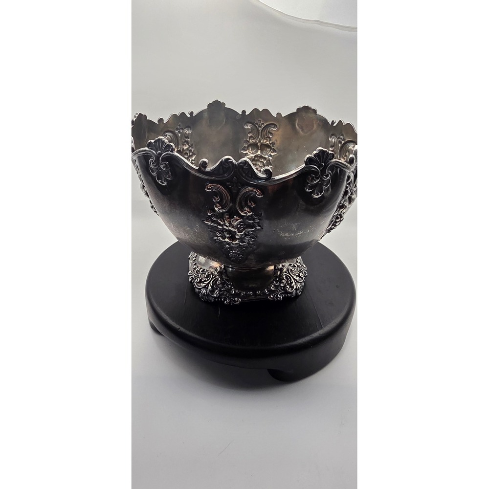 Vintage Simpson Hall Miller & Co Silver Plated Pedestal Bowl Repousse Floral